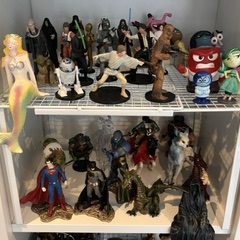 Figurines